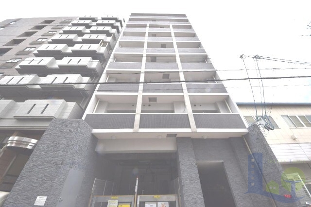 大阪市東淀川区東中島１丁目の賃貸マンションの外観