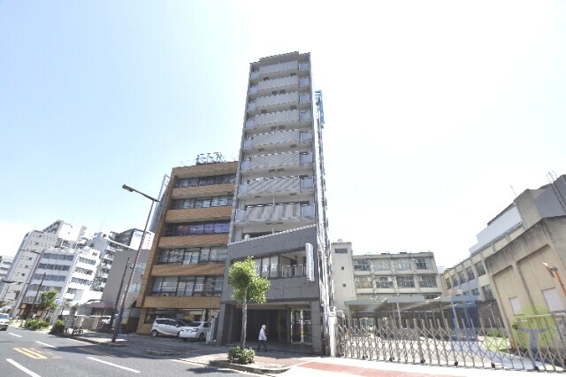 大阪市東淀川区東中島３丁目の賃貸マンションの外観