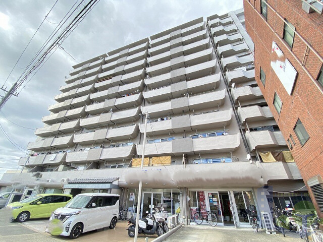 大阪市東淀川区菅原３丁目の賃貸マンションの外観