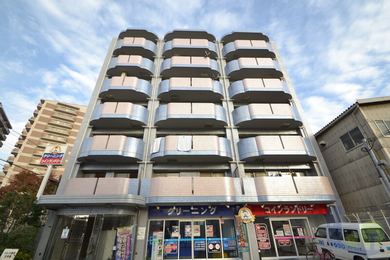 大阪市東淀川区小松４丁目の賃貸マンションの外観