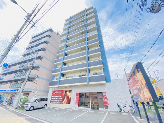 大阪市東淀川区上新庄３丁目の賃貸マンションの外観