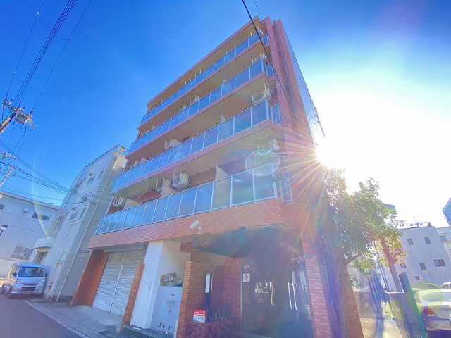 大阪市東淀川区東中島４丁目の賃貸マンションの外観
