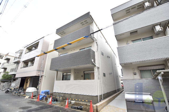 大阪市東淀川区下新庄１丁目の賃貸アパートの外観