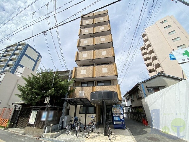 大阪市東淀川区上新庄３丁目の賃貸マンションの外観