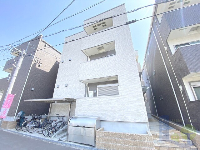 大阪市東淀川区下新庄５丁目の賃貸アパートの外観