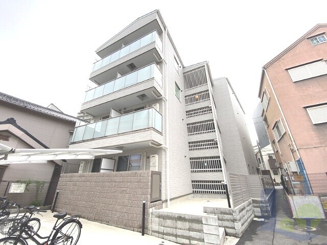 大阪市東淀川区上新庄３丁目の賃貸マンションの外観
