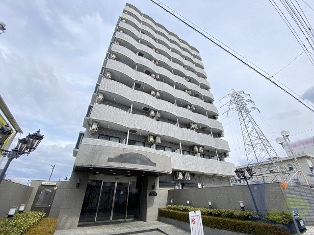 大阪市東淀川区小松２丁目の賃貸マンションの外観