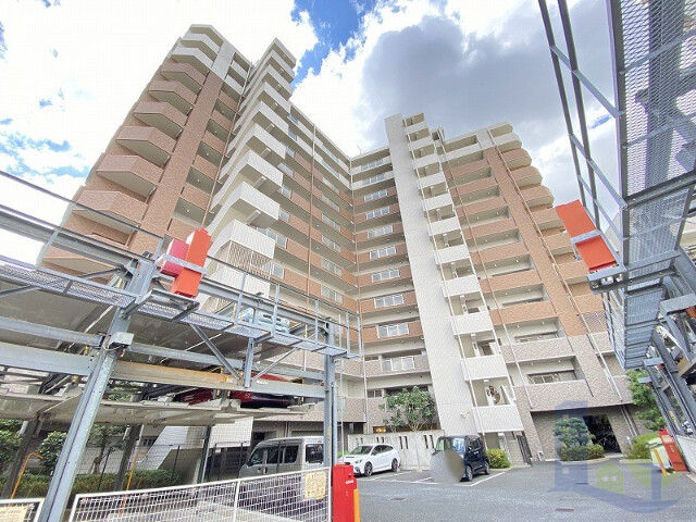 大阪市東淀川区小松１丁目の賃貸マンションの外観