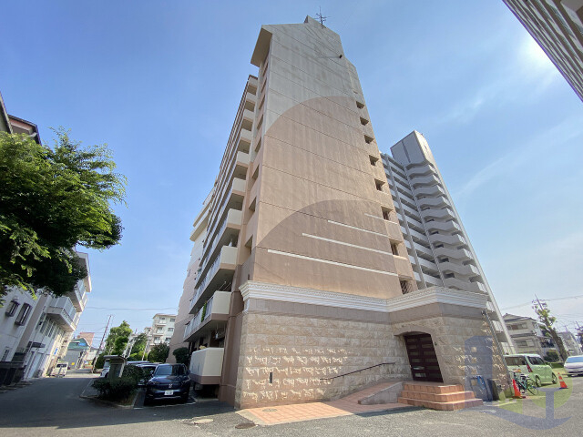 生島リバーサイドマンションB棟の外観