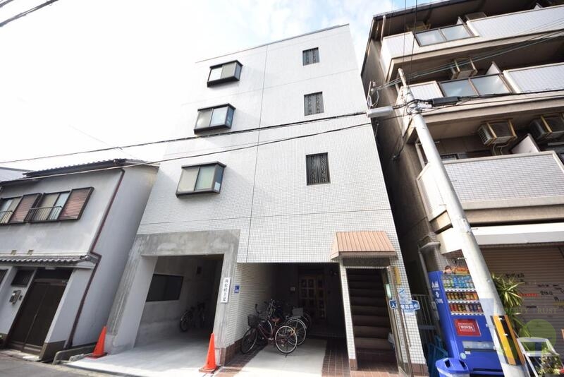 大阪市東淀川区下新庄２丁目の賃貸マンションの外観