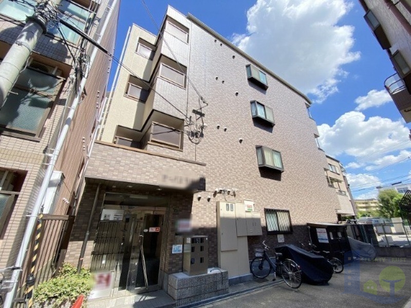 大阪市東淀川区豊新４丁目の賃貸マンションの外観
