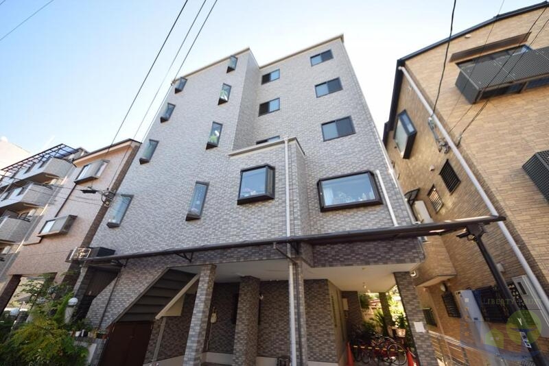 大阪市東淀川区小松２丁目の賃貸マンションの外観
