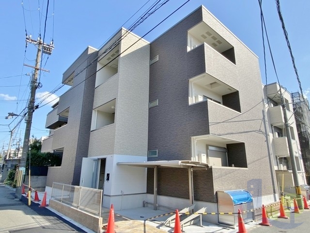 大阪市東淀川区下新庄５丁目の賃貸アパートの外観