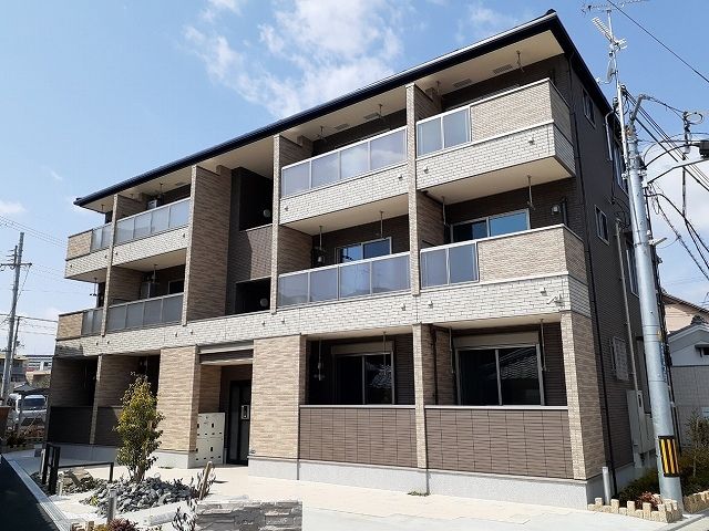 レヴァレンス岸部