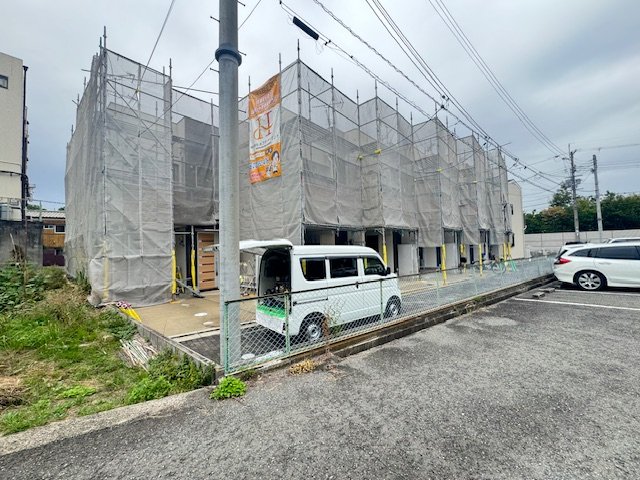 ラカーサ一津屋の外観
