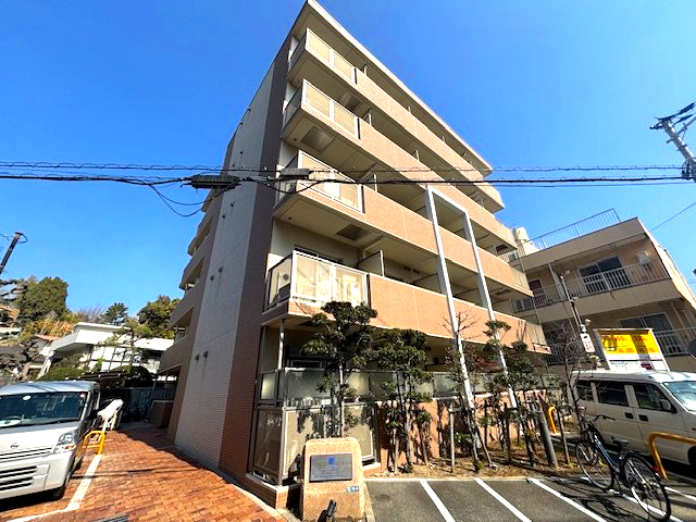 ファミーユ千里山西