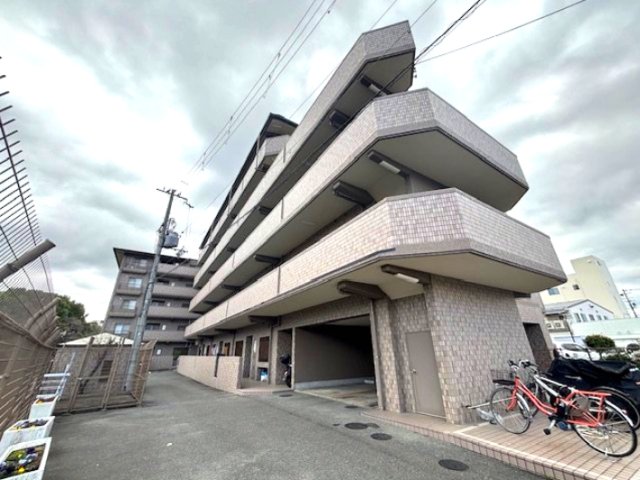 エクセル千里三番館