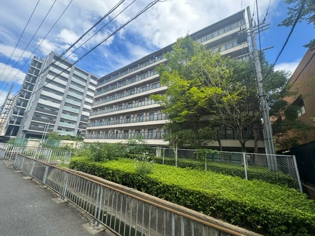 イーストフィールド