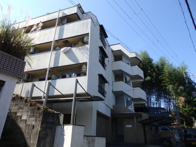 エスポワール信貴の外観