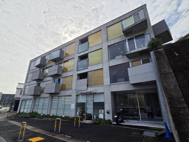 デザイナーズマンションWANARIの外観
