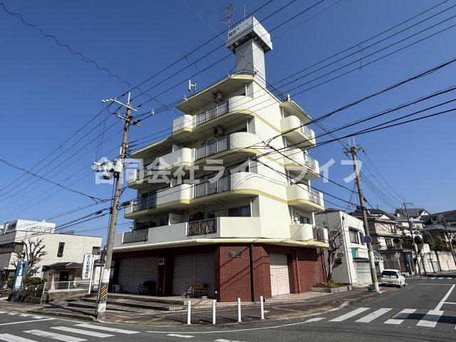 第2岡田マンションの外観
