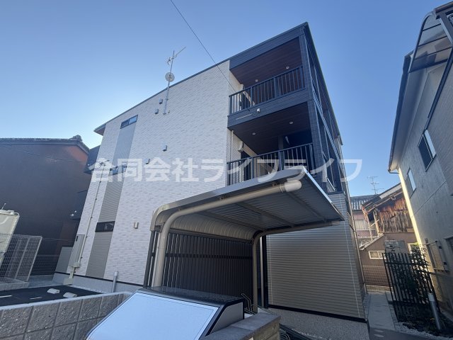 アルバーダの外観