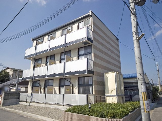 レオパレスブルースカイ王寺の外観