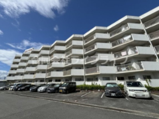 清川五番館の外観