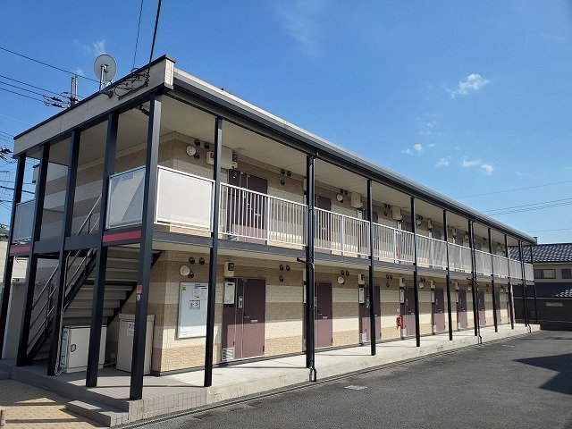 レオパレス西真美の外観