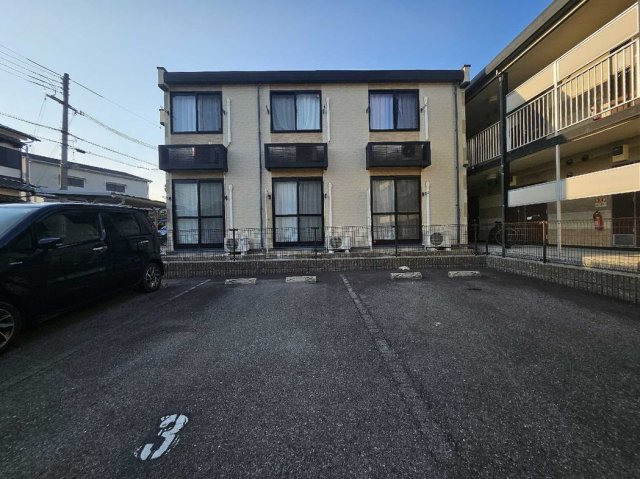 レオパレスくれーる大安寺の外観