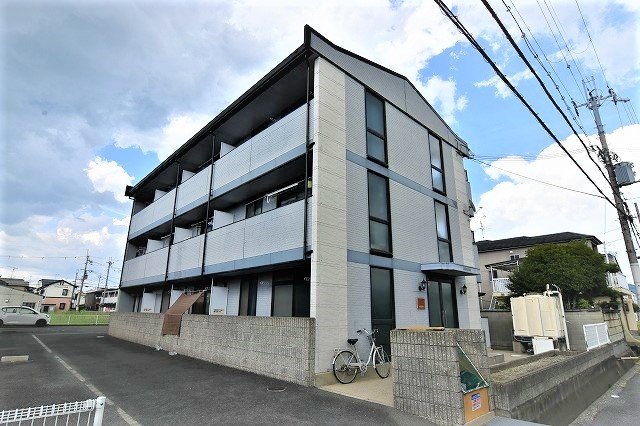 レオパレスイケダの外観