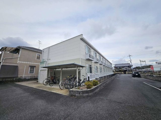レオパレスクリオネの外観