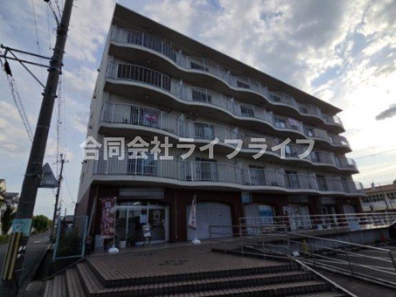 第1岡田マンションの外観
