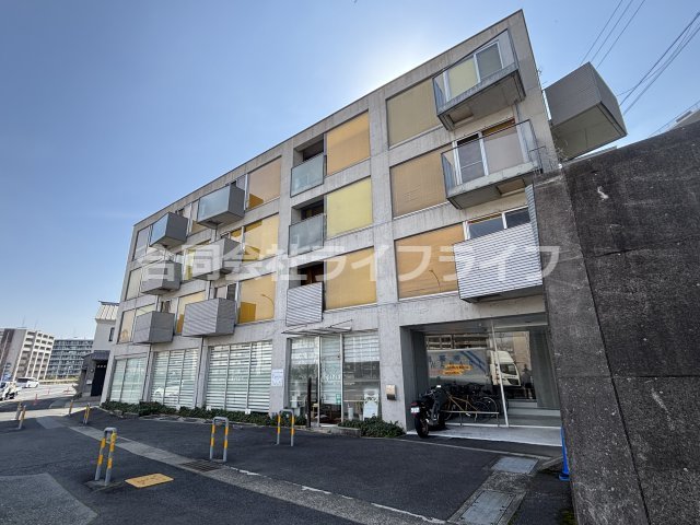 デザイナーズマンションWANARIの外観