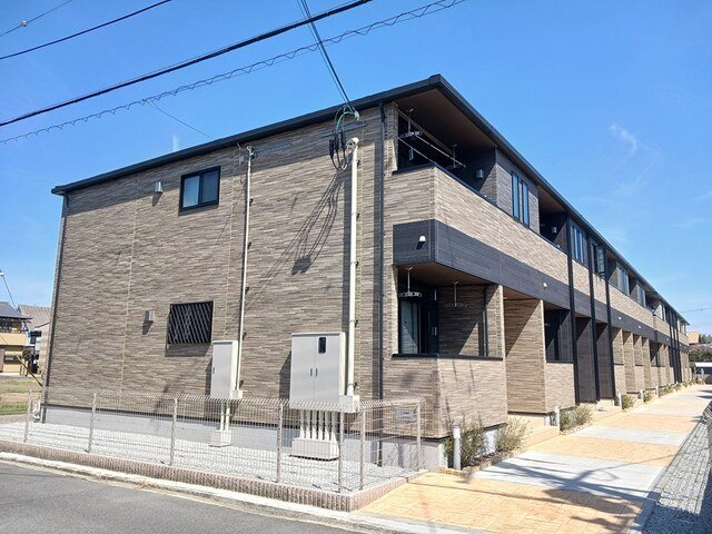 クレメント中今里の外観