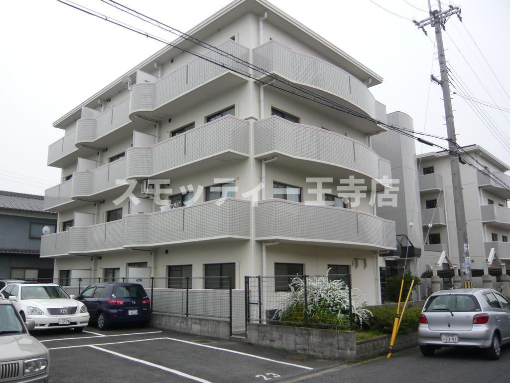 パール香芝の外観