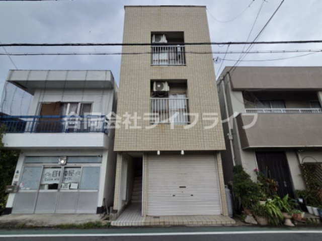 栄マンションの外観