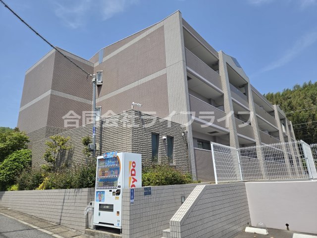 ラフォーレ三郷弐番館の外観