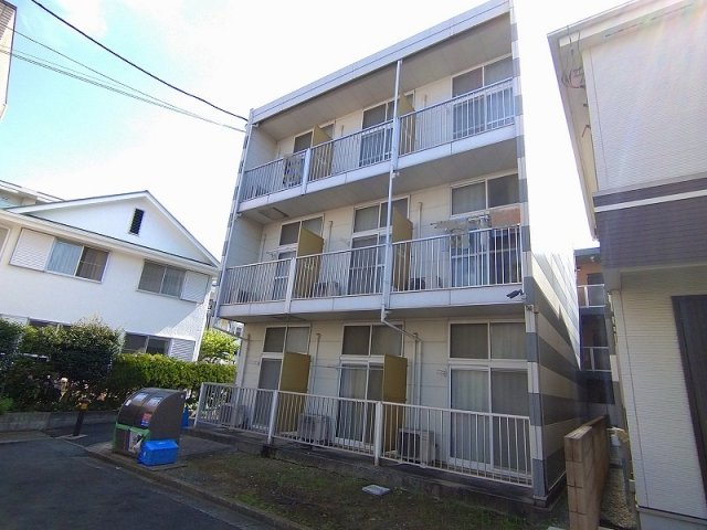 レオパレスペルア高津