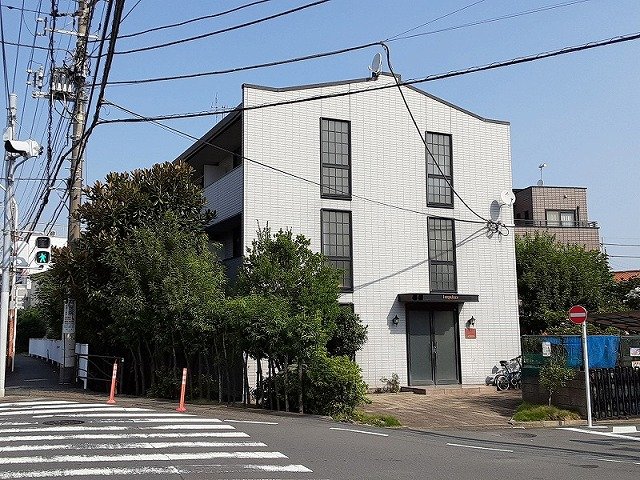 レオパレスラフォーレⅢ