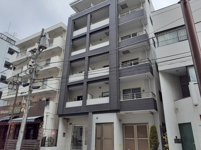 エレディータ