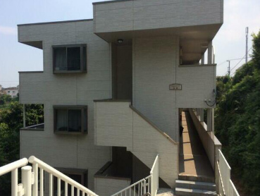 アンプルールフェール白亜