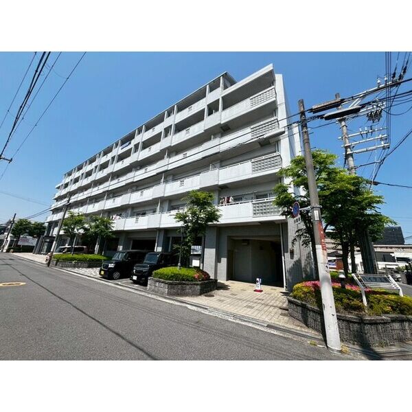 ハイデ上町の外観