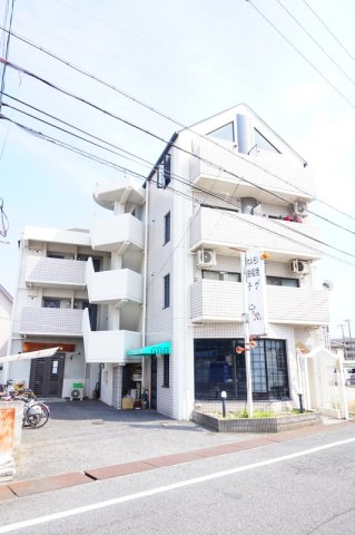 シャトレー小松里の外観