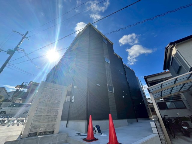 F+style狭山・池尻中2号館（ホームズ用）の外観