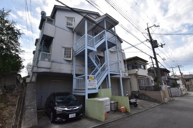 ヒルズ深阪の外観