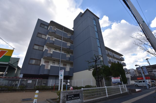 エスト深井の外観