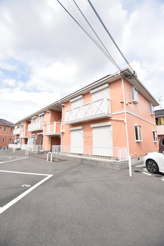 プレステージ大美野Ａの外観