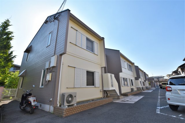 タウニィハイツ金剛の外観