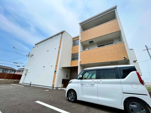 フォレストクリエオーレ金剛の外観